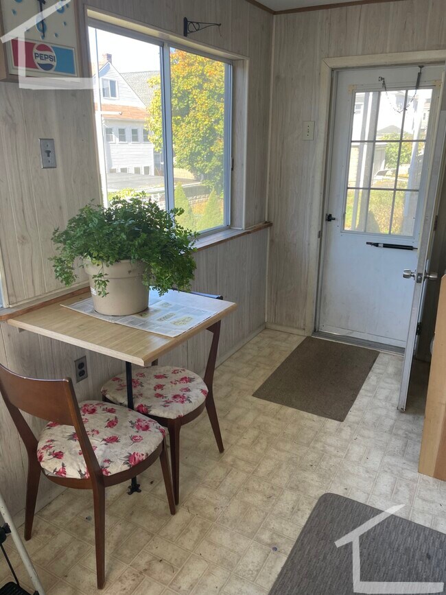 Foto del edificio - 120 College Ave