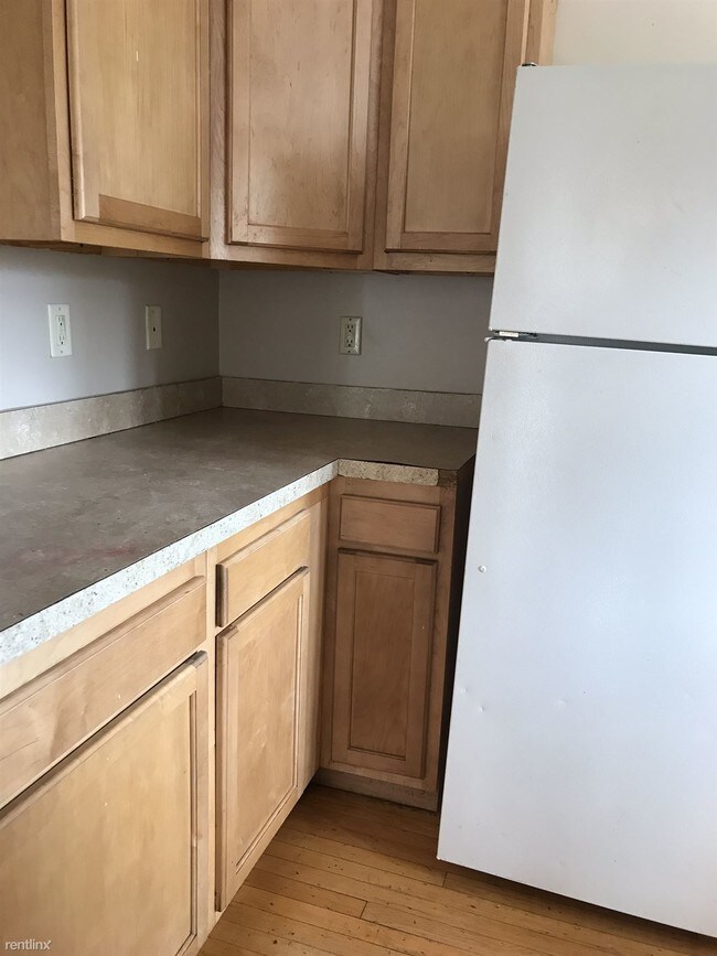 Building Photo - 210 Old Orchard Pl