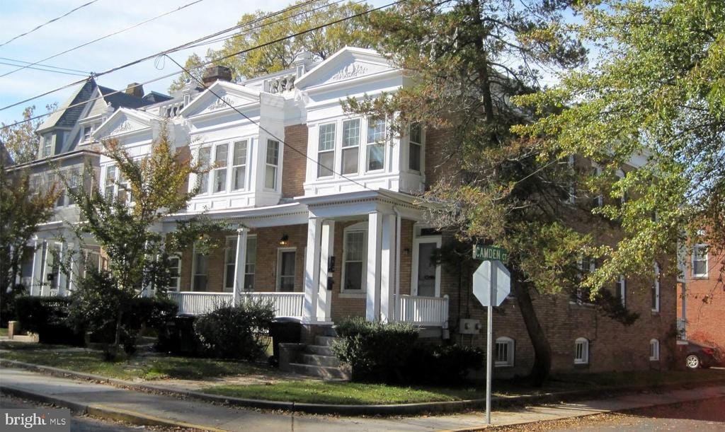 Primary Photo - 402 Camden Ave