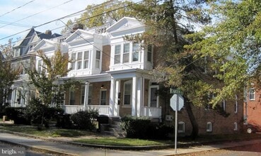 Building Photo - 402 Camden Ave