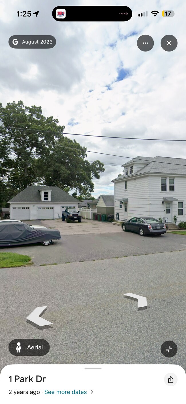 Foto del edificio - 686 Cumberland Hill Rd