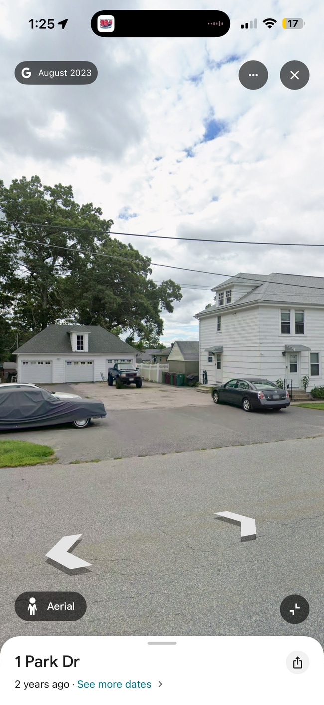 Building Photo - 686 Cumberland Hill Rd