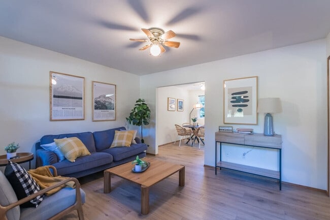 Building Photo - 226 Paradise Dr