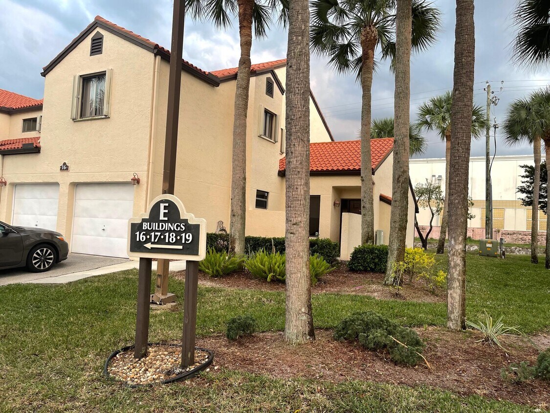 16 Vía De Casas Sur Unit 104, Boynton Beach, FL 33426 Condo for Rent
