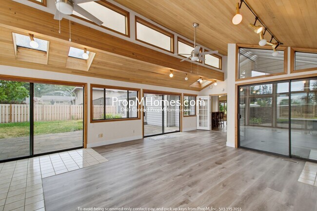 Foto del edificio - 7030 SW Molalla Bend Rd