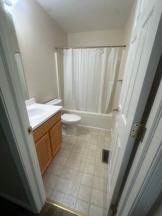 Foto del edificio - North East - 3 Bedroom 2 Bathroom