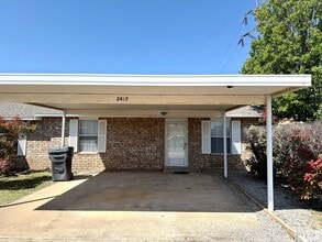 Building Photo - 2417 Rustic Dr