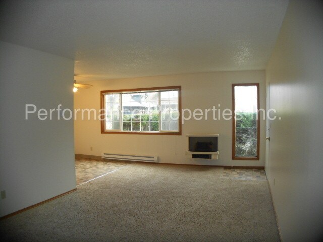 Foto del edificio - 2205 NE 46th Ave