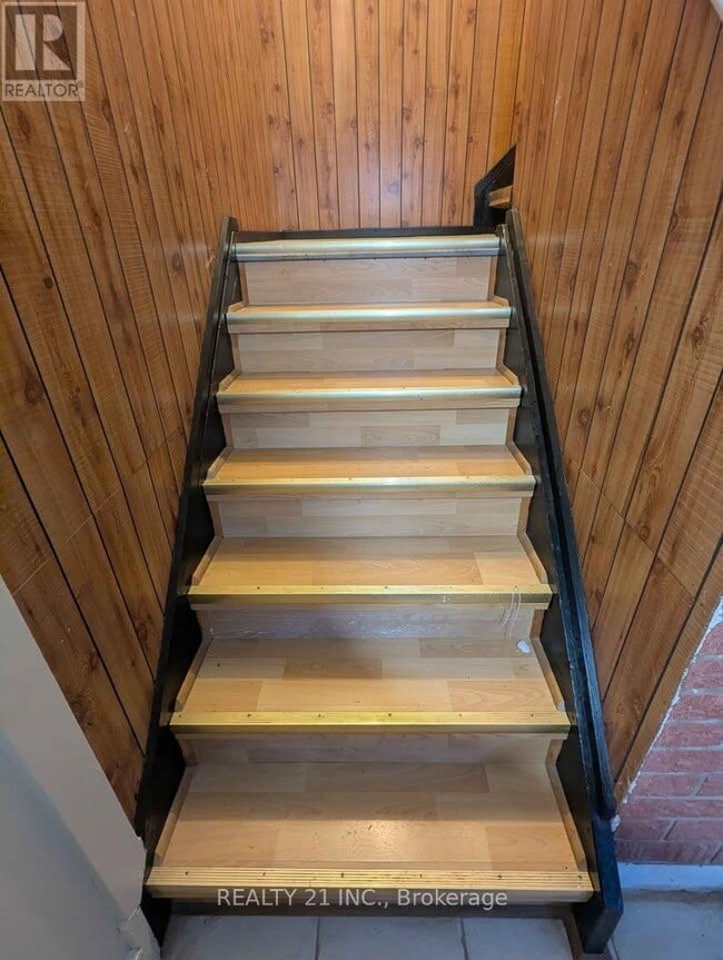 Building Photo - 3 - 2 WHITE ABBEY PARKWAY