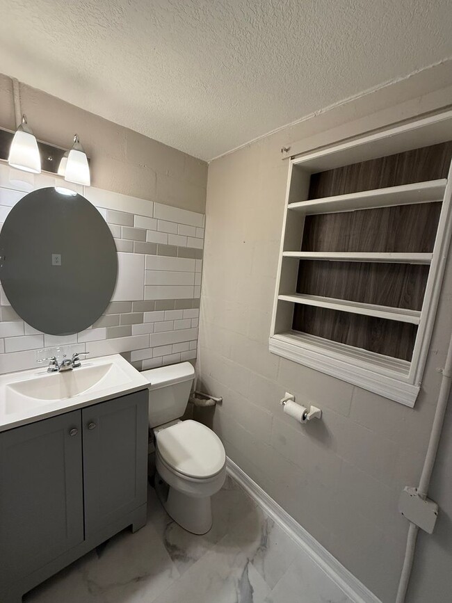 Foto del edificio - 702 21st Ave W