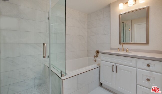 Foto del edificio - 6260 W 3rd St