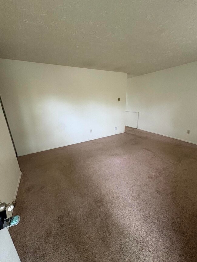 Building Photo - 1280 Ascot Park