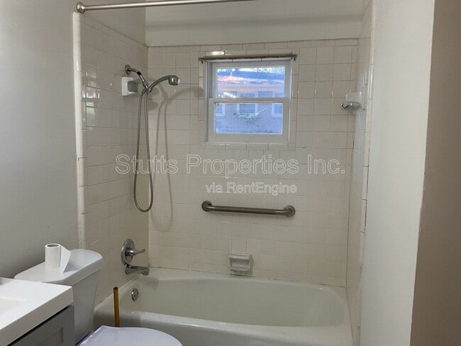Foto del edificio - 2114 Crestline Dr
