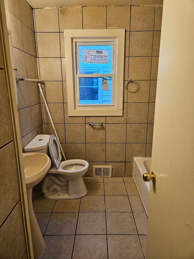 Foto del edificio - 4954-4956 N 48th St. (Duplex)