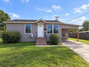 Building Photo - 2975 San Jacinto St