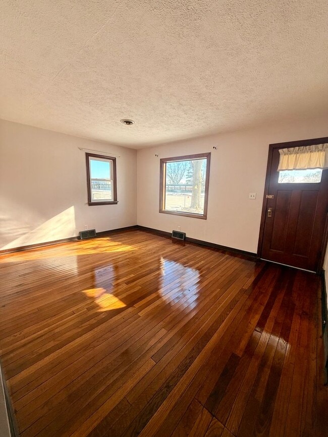 Foto del edificio - 3 Bedroom in heart Loves Park