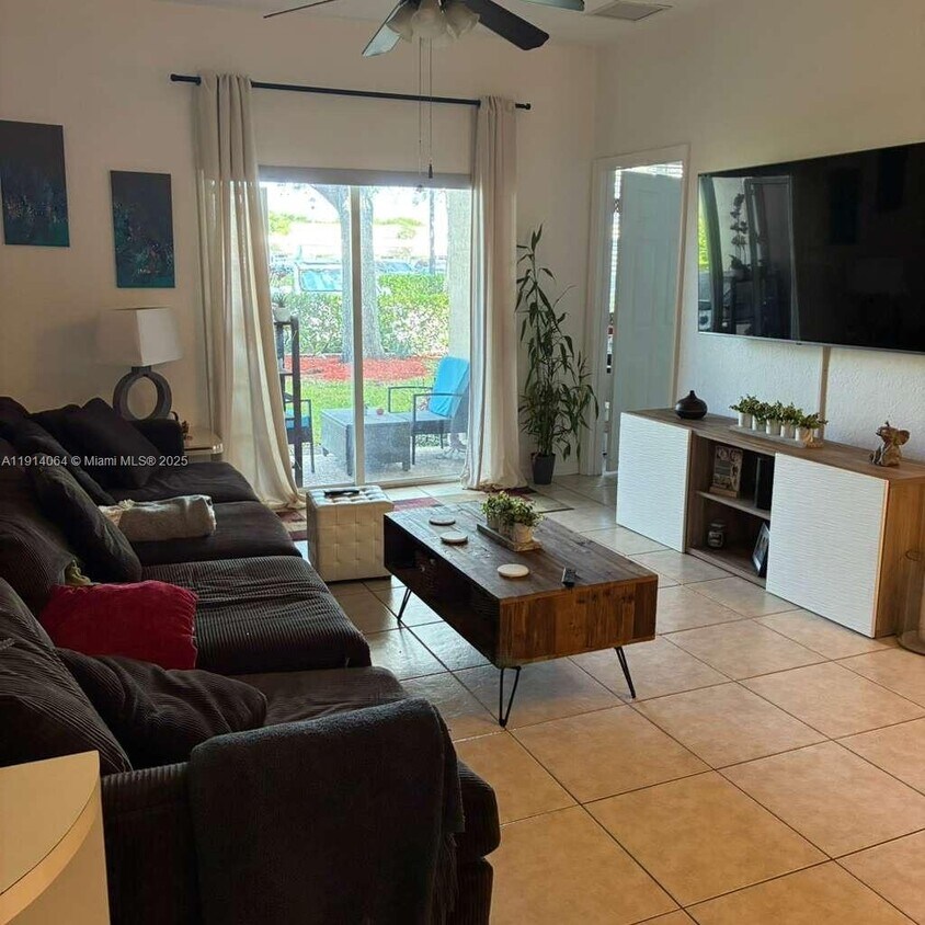 Foto principal - 9133 Pershore Pl