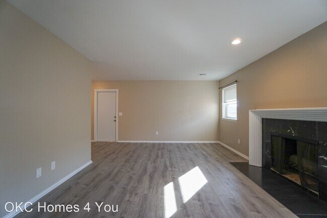 Building Photo - 3513 Willow Springs Dr