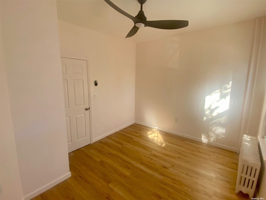 Foto principal - 81-39 102nd Ave