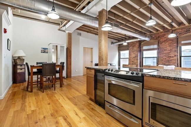 Foto del edificio - 111 Beach St