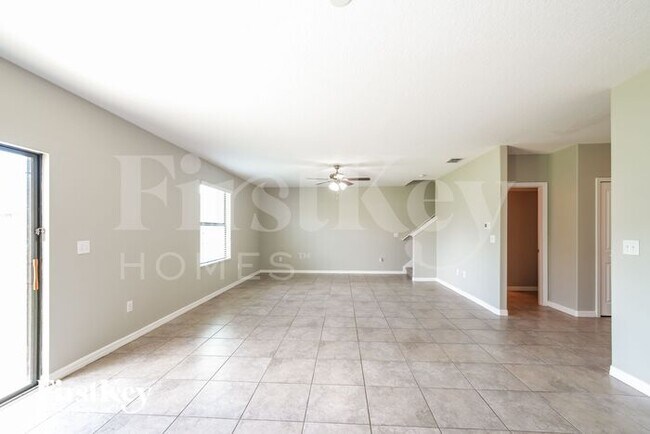 Building Photo - 9624 Sage Creek Dr