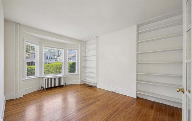 Foto del edificio - right and spacious 4-bedroom