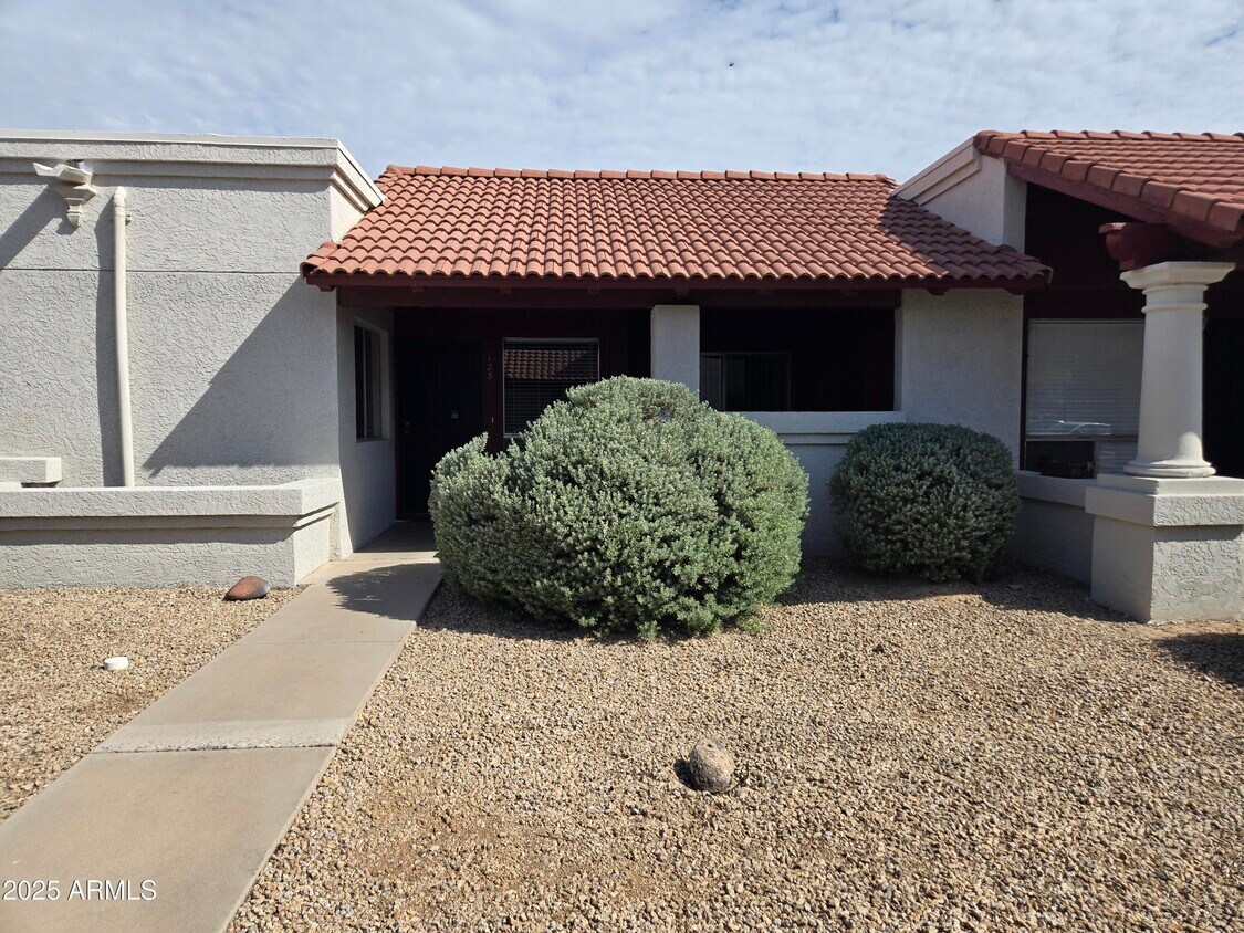 Foto principal - 10815 W Northern Ave