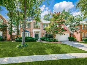 Building Photo - 4137 Crescent Dr
