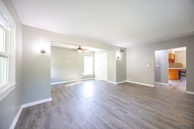 Building Photo - 52 East Ave