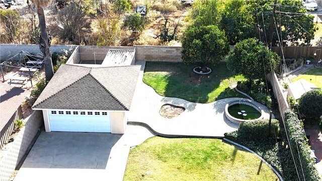 Foto del edificio - 614 Lancer Ln