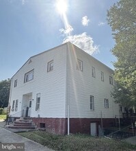 Building Photo - 906 Argus St