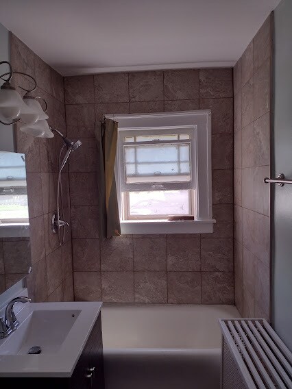 Batthroom - 255 Wilcox St