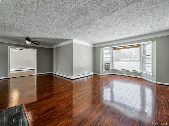 Foto del edificio - 25330 Brookview St