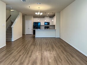 Building Photo - 5541 Evanston Ln