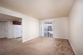 Building Photo - 4980 Indian River Dr