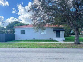601 De Leon Dr
