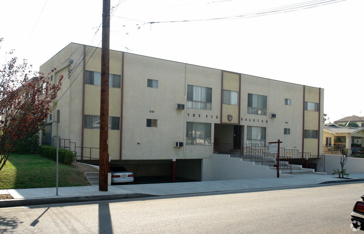 Building Photo - 512 Raleigh St