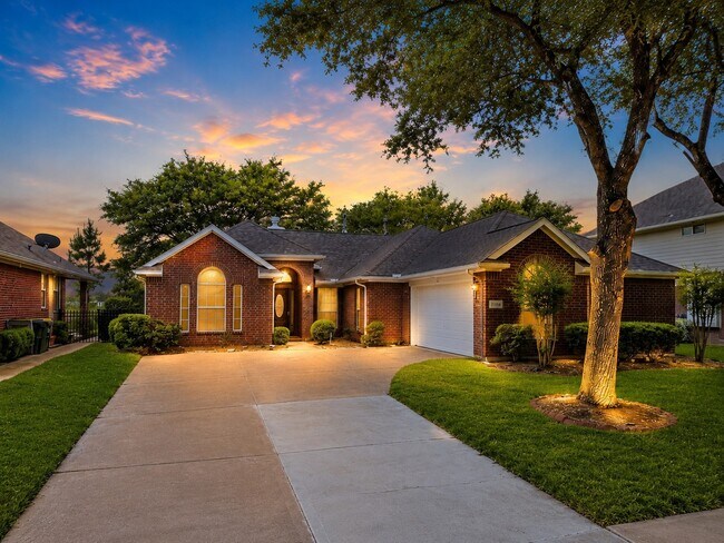 Foto del edificio - 4018 N Crystal Lake Cir