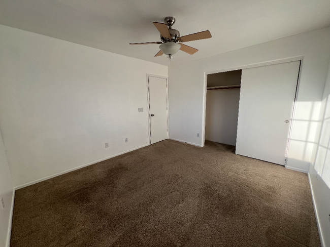 Foto del edificio - 106 N 223rd Ave