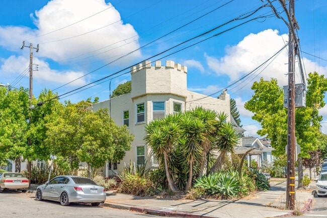 Building Photo - 3106 Champion St