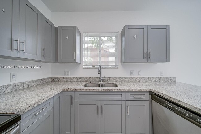 Photo - 14708 NE 7th Ave House