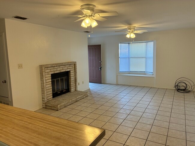 Foto del edificio - 13571 Sheldon Ln