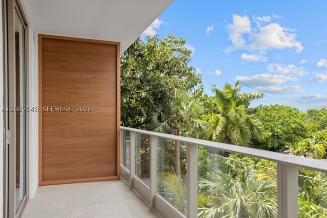 Foto del edificio - 2200 Brickell Ave