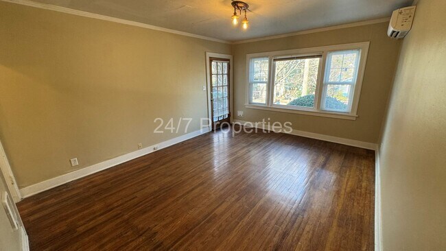 Photo - Vintage 1BD/1BA - Hawthorne/Belmont! Apartment