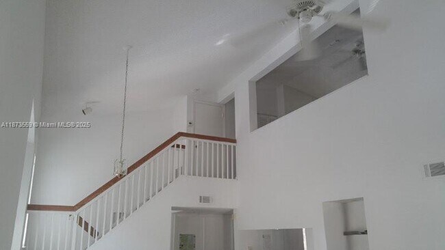 Foto del edificio - 3204 Glenmoor Dr