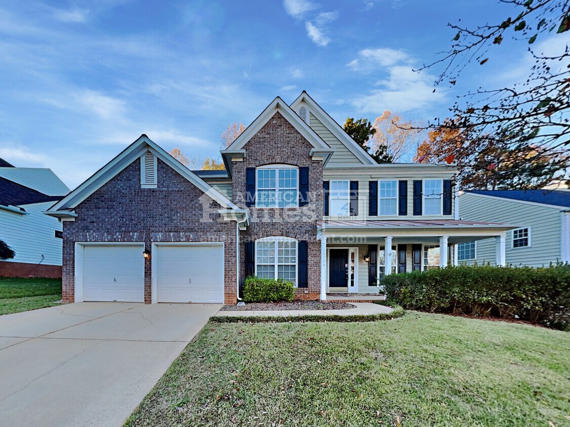 15734 Gathering Oaks Drive House for Rent in Huntersville, NC