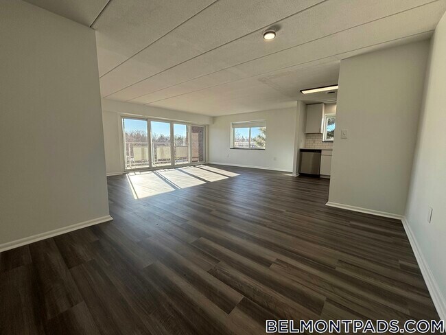 Foto del edificio - 55 Hill Rd