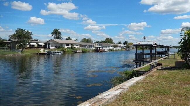 Foto del edificio - 2052 Norfolk Dr