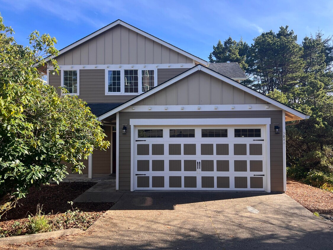 Foto principal - 3048 SW Anchor Ave