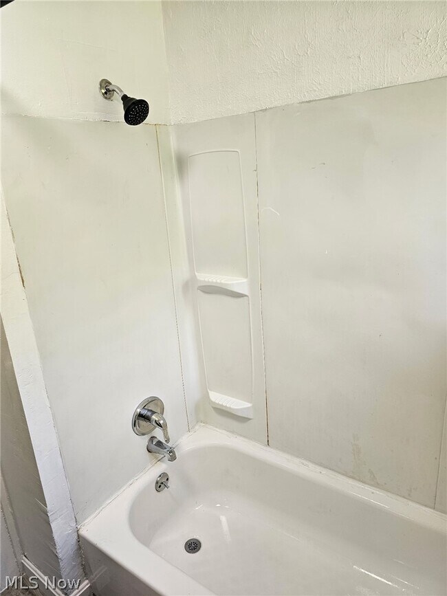 Foto del edificio - 4108 E 113th St